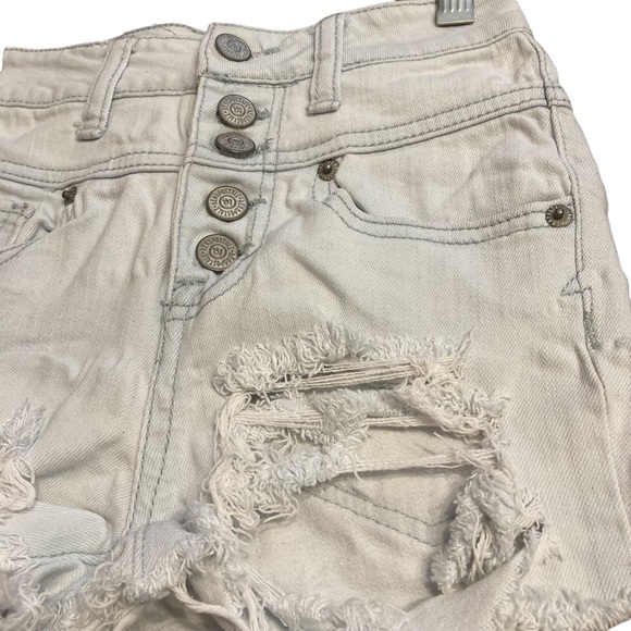 Aeropostale | Distressed Jegging Shorts - Picture 2 of 14